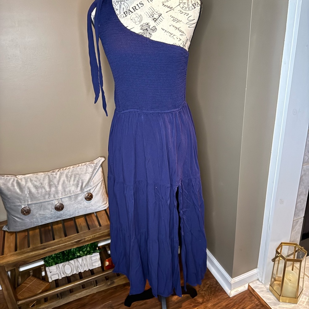 Elegant Blue One-Shoulder Dress